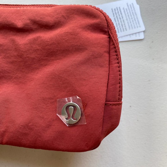 NWT Lululemon Everywhere Belt Bag 1L Terra Orange Fall Limited Color - Picture 2 of 11